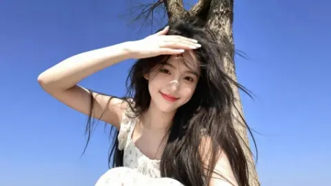 小鸳鸯闯入民宅喝水